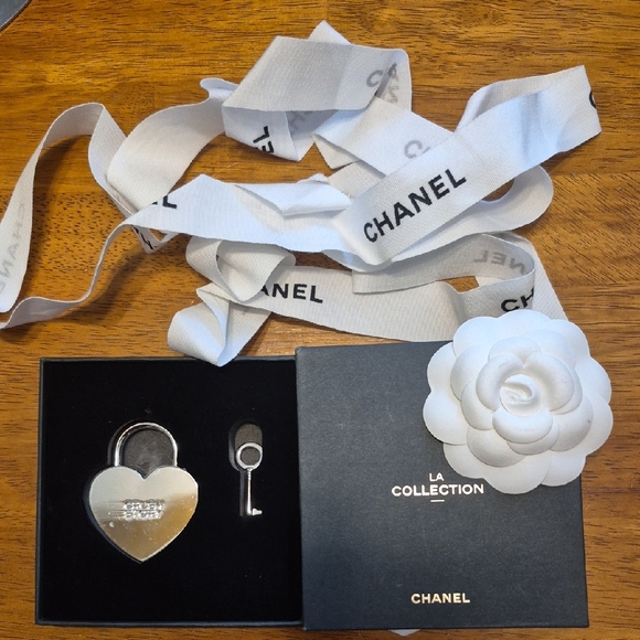 CHANEL Other - CHANEL Silver Heart Padlock with Key and Branded Ribbon